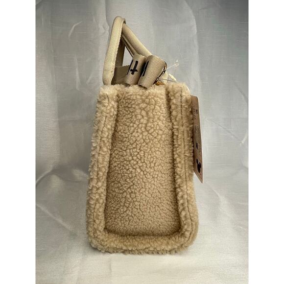 Primark Disney Winnie the Pooh Scarf Sherpa Fleece Borg Crossbody Mini Tote Bag - Picture 2 of 7